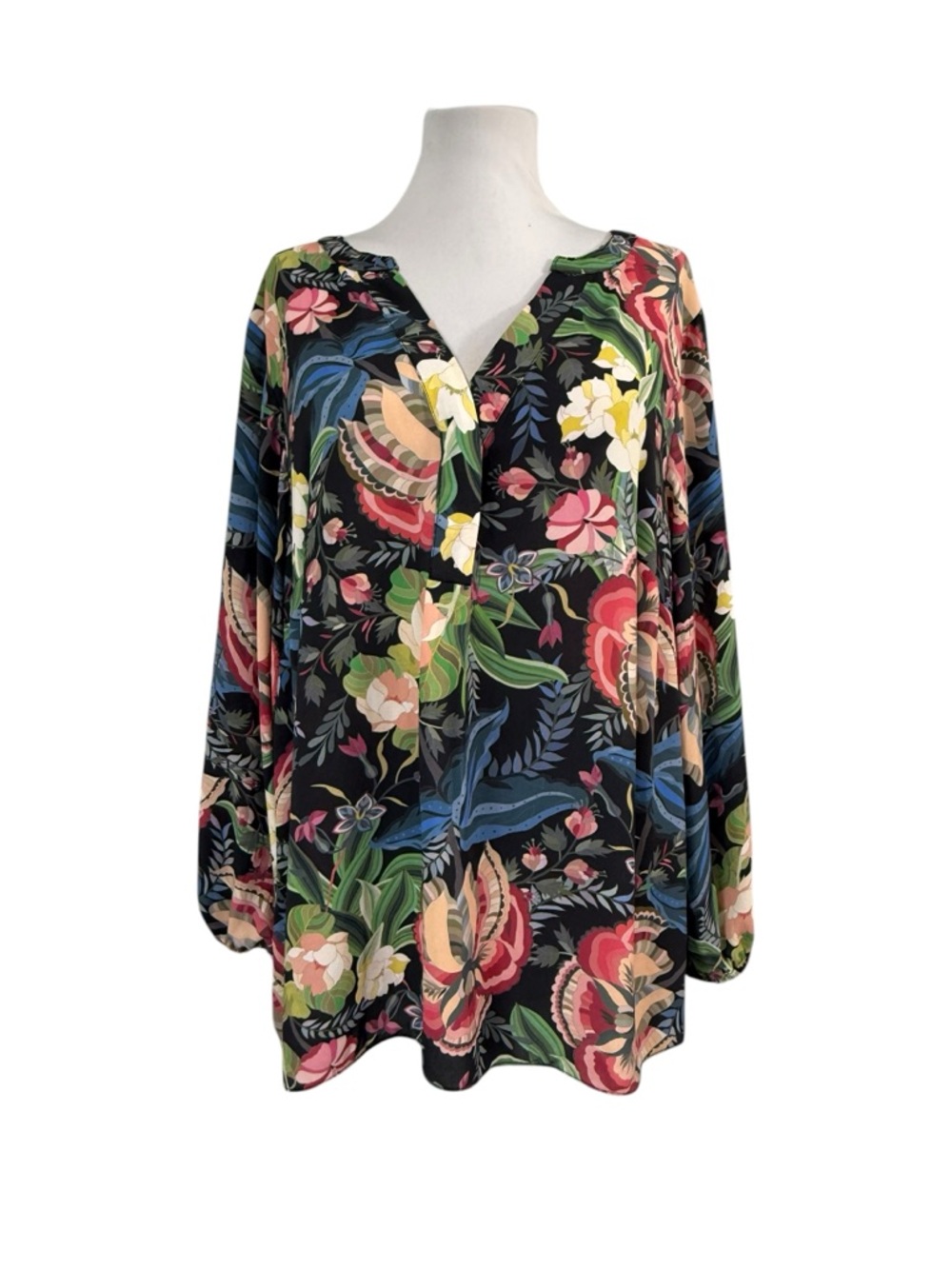 Tahari 1X Lightweight Semi Sheer Pullover Top Floral V-Neck 3/4 Sleeves Black
